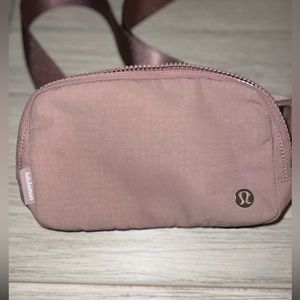 New twilight rose belt bag lululemon